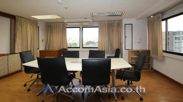 6  Office Space For Rent in Phaholyothin ,Bangkok BTS Ari at Thirapol Building AA14128